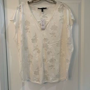 💐 New! White House Black Market Top